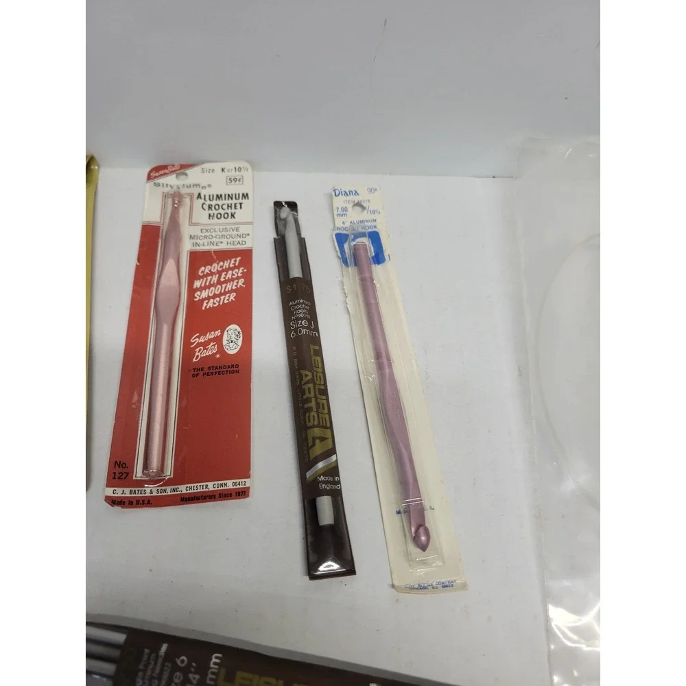 Vintage Knitting Crochet Lot Boye Susan Bates Leisure Arts‎ Needles Hooks Tools